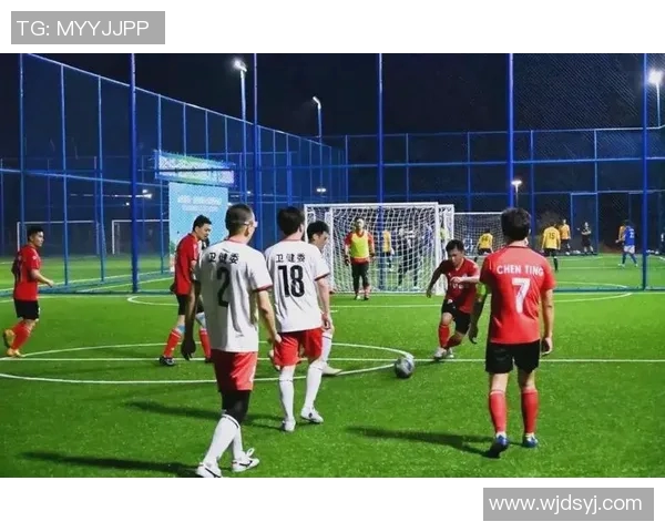 今晚足球赛事精彩纷呈各大联赛对决不容错过球迷们的狂欢时刻即将来临